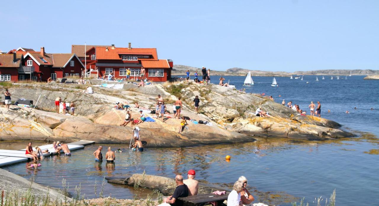 Seglarhotellet - Vandrarhem Pa Kaeringoen Karingon Esterno foto